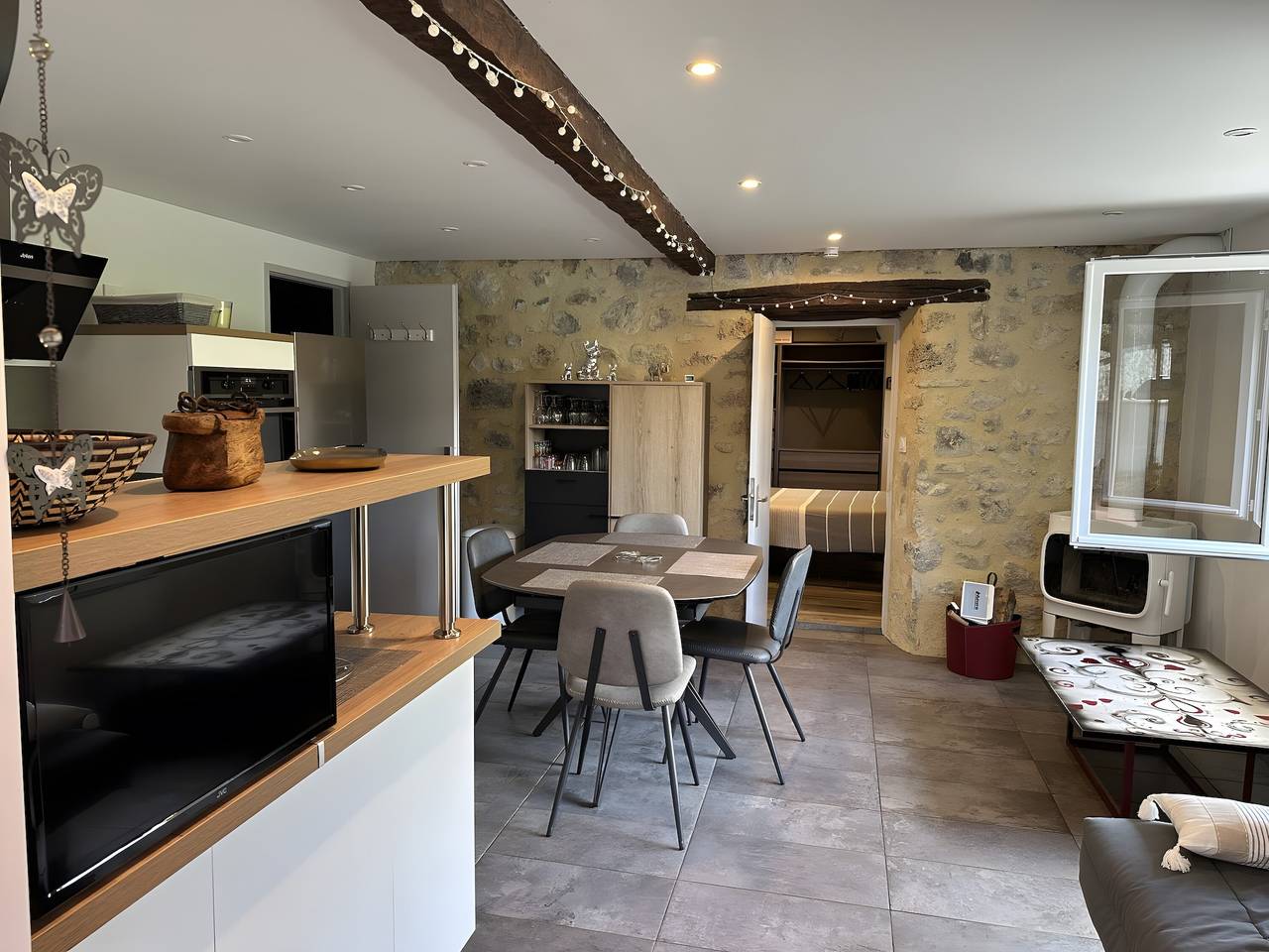 Cresta Cottage with Mountain View, Private Terrace, and Wi-Fi in Espenel, Die region