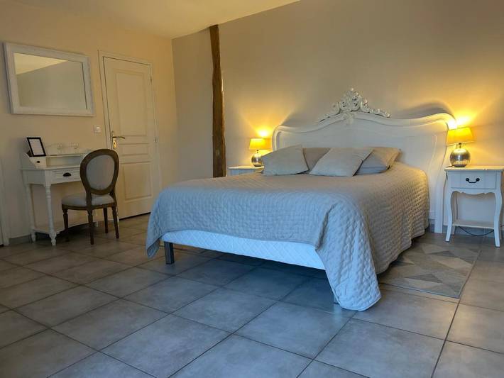 Chambre d’hôte pour 6 personnes, avec piscine et jardin dans l' Aube - 4