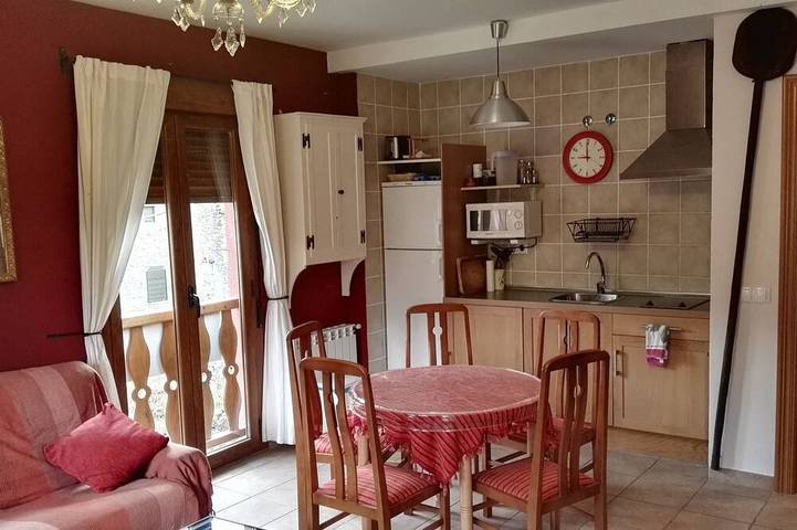 Holiday apartment for 4 people, with balcony - 1