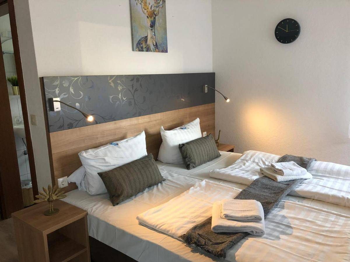 Hotel Berghof by 42 in Coblence, Osteifel