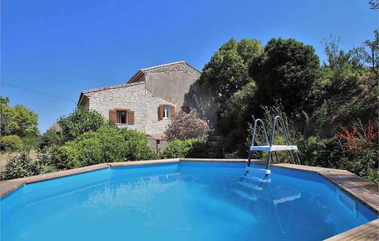Encantador 62sqm Apt w / congelador, piscina y aparcamiento in Saint-Didier, Parque natural regional del Mont Ventoux