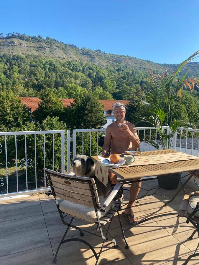Ferienwohnung für 4 Personen, mit Terrasse und Garten sowie Ausblick in Jena