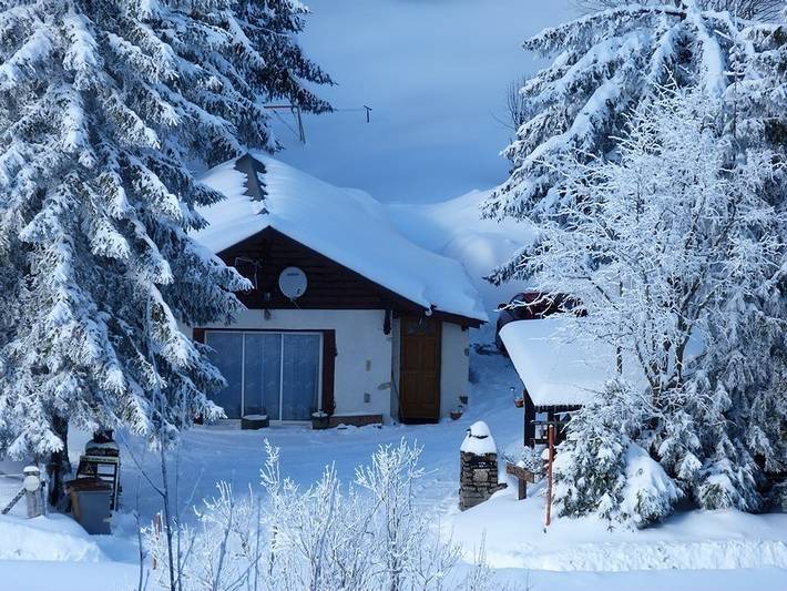Gîte pour 4 personnes, avec jardin à Les Déserts - 2