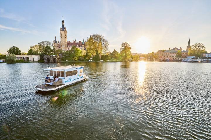 Ferienwohnung für 4 Personen, mit Seeblick in Schweriner Schloss - 2