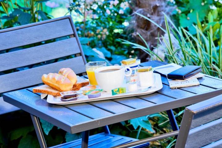 Hôtel pour 2 personnes, avec jardin, animaux acceptés à Saran - 2