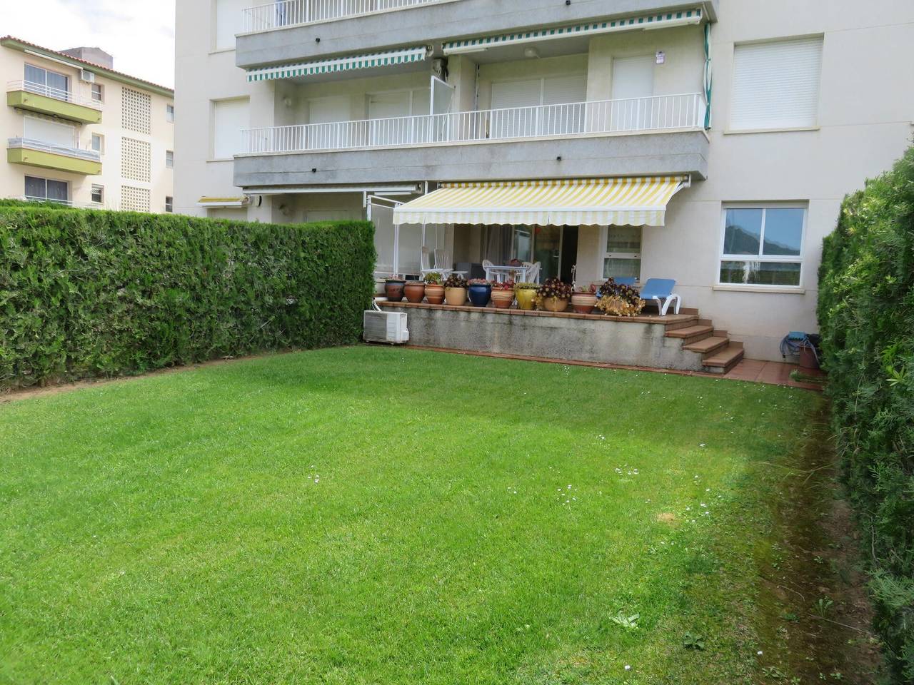Apartamento entero, "Mar Dor garden apartment" con vistas a la montaña, piscina, aire acondicionado y Wi-Fi in L' Estartit, Estartit