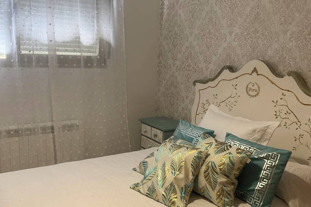 Ganze Wohnung, Lico your romantic apartment for your ideal getaway as a couple or as a family in El Barraco, Valle del Alberche