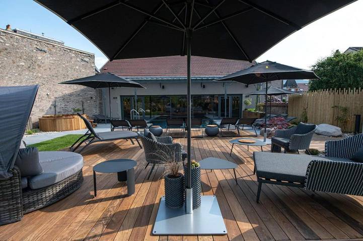 Hôtel pour 2 personnes, avec jacuzzi et jardin ainsi que piscine et sauna à Remiremont - 3