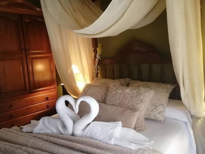 Cama y desayuno para 2 personas, con Terraza en Prades