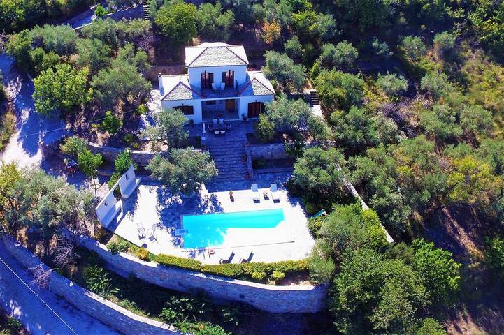 Ferienhaus für 6 Personen, mit Balkon und Garten sowie Whirlpool auf Skopelos