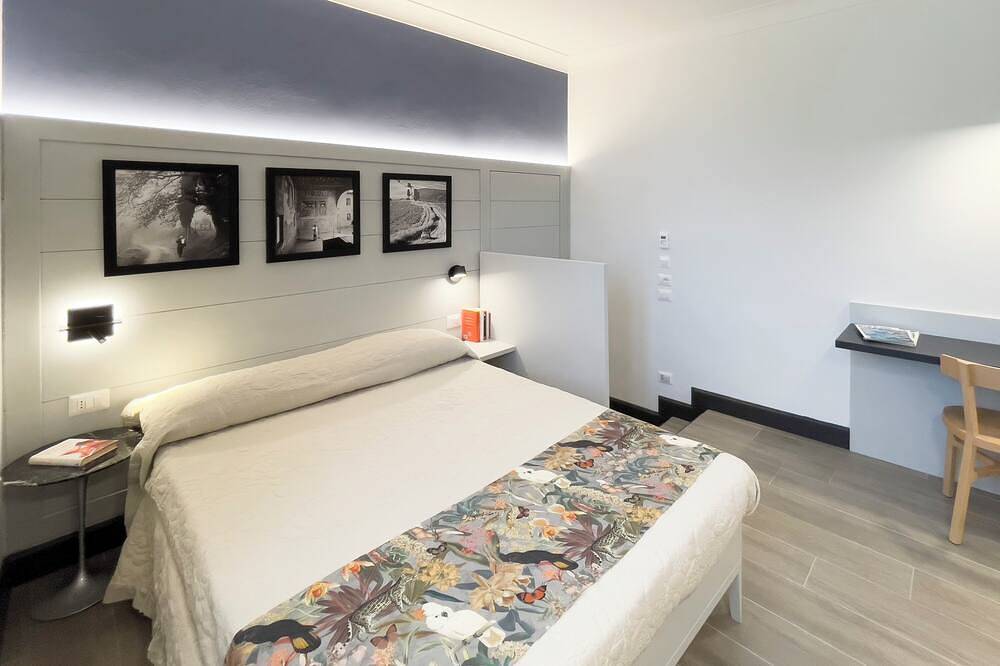 Cozy double room with bathroom in the historic center of San Gimignano. in San Gimignano, Provincie Siena