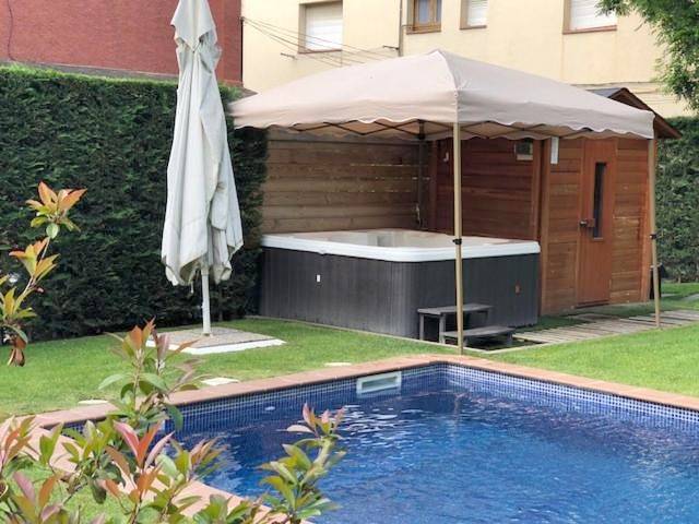 Hôtel pour 6 personnes, avec terrasse et jardin à Llívia - 2