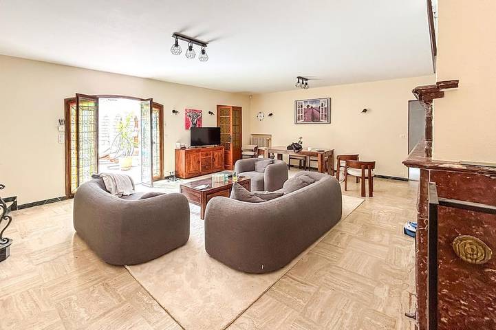 Cozy home in Saint-Vallier-De-Thiey in Saint-Vallier-de-Thiey, Cannes und Umgebung