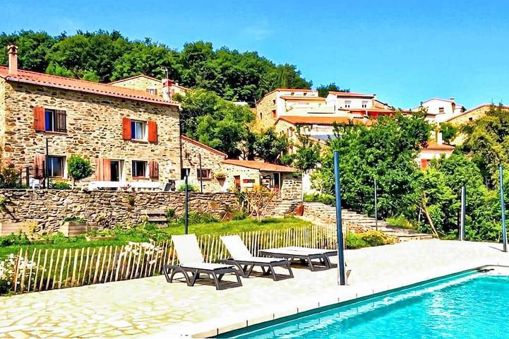 Location de vacances pour 7 personnes, avec piscine et terrasse, animaux acceptés à Taulis