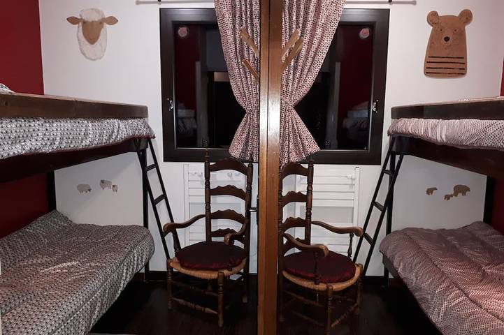 Chalet pour 12 personnes, avec balcon à Saint-Lary-Soulan - 2