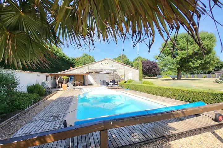 Location de vacances pour 8 personnes, avec Jardin à Montaigu-de-Quercy