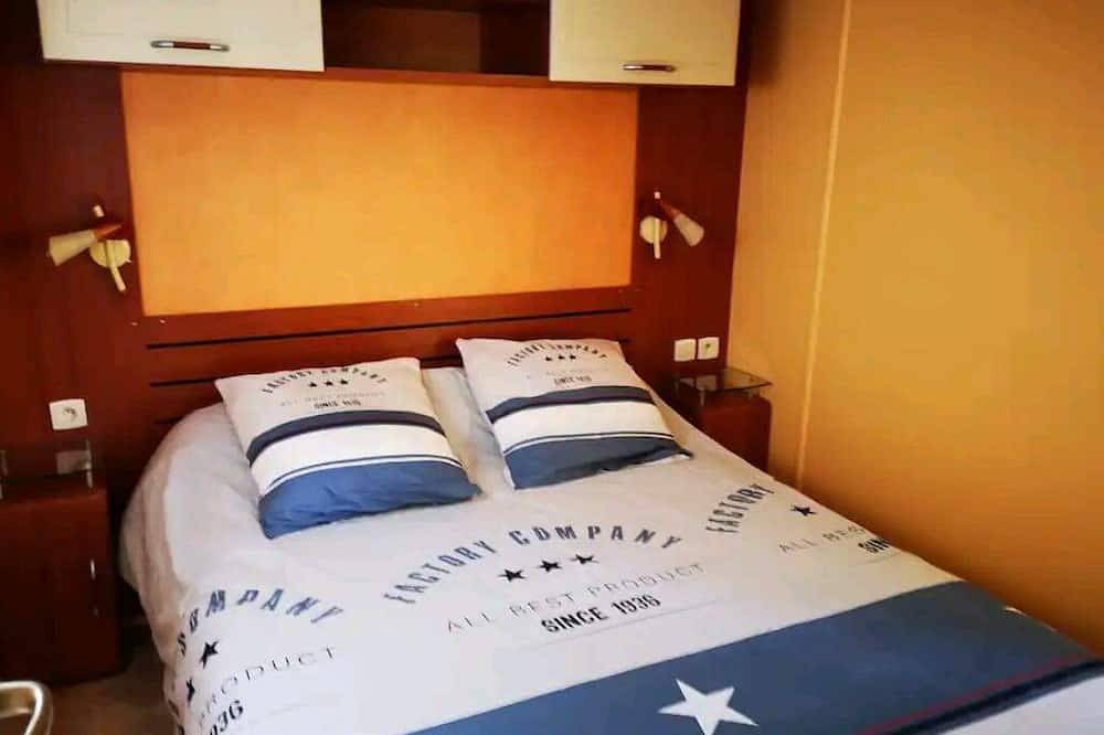 Fully Equipped Mobil Home with large 30 M2 terrace and small garden. in Saint-Augustin, Côte de Beauté