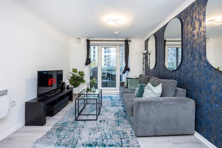 Glamping for 2 people, with balcony in London