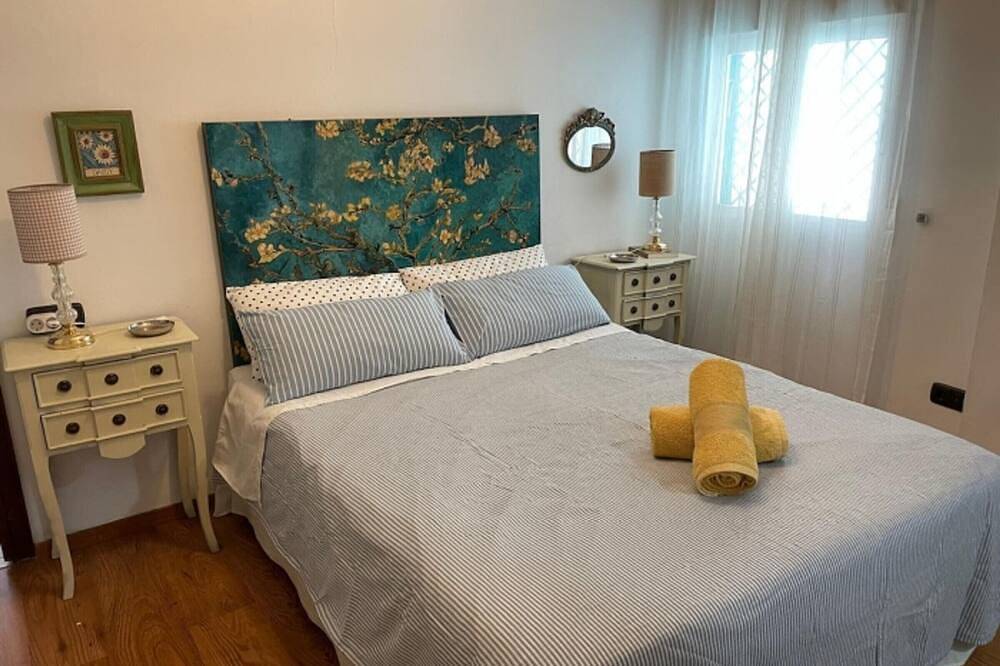 Apartamento entero, Encantador apartamento con terraza privada - 2 pers. in Entorno de Sierra Nevada, Pinos Genil