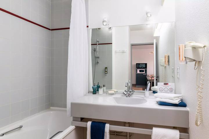 Ganze Wohnung, Ferienwohnung 2 Zimmer 4 Personen - Balkon Gartenseite in Lac de Christus, Saint-Paul-lès-Dax
