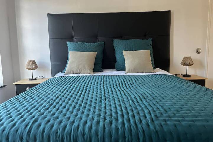Superbe chambre privée avec jacuzzi et salon de détente in Amiens, Région d'Amiens