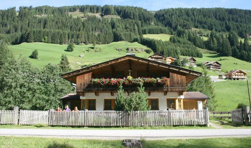 Ferienwohnung für 4 Personen, mit Balkon und Terrasse sowie Garten und Ausblick in Sankt Jakob in Defereggen - 4