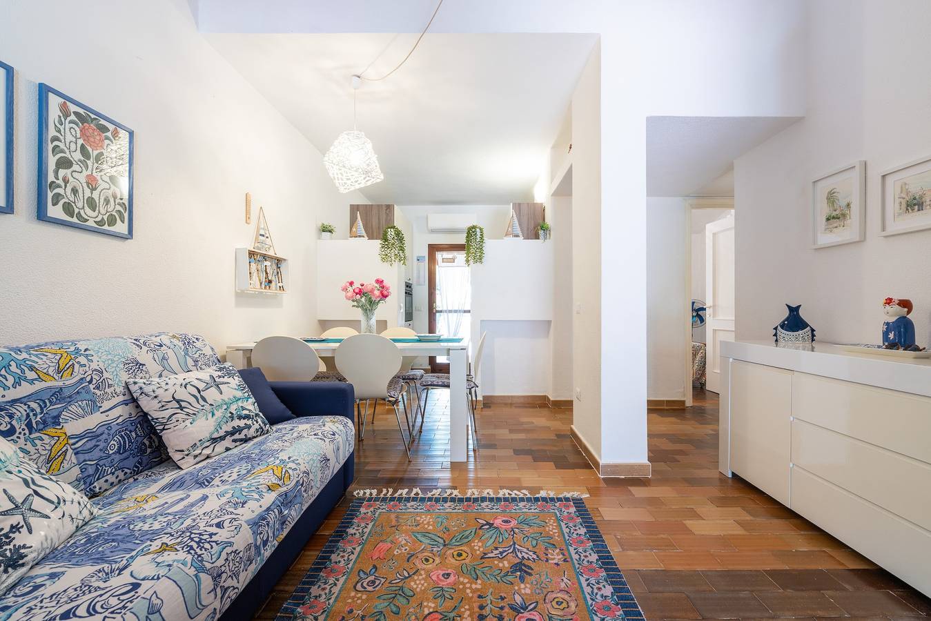 Ferienhaus 'Villetta Pineta' mit privatem Garten in Santa Margherita di Pula, Pula und Umgebung
