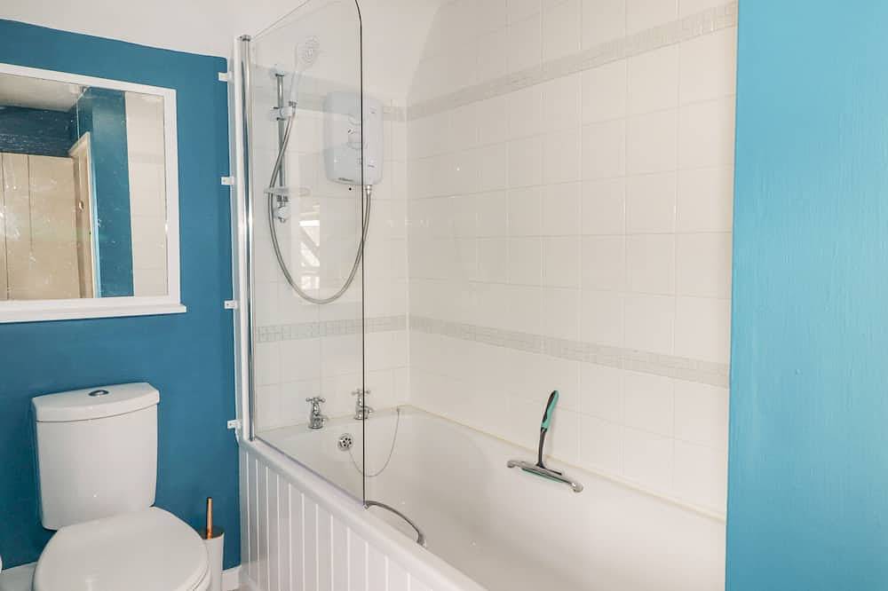 Kooky Cottage, pet friendly, with open fire in Brecon in Brecon, Brecon Beacons