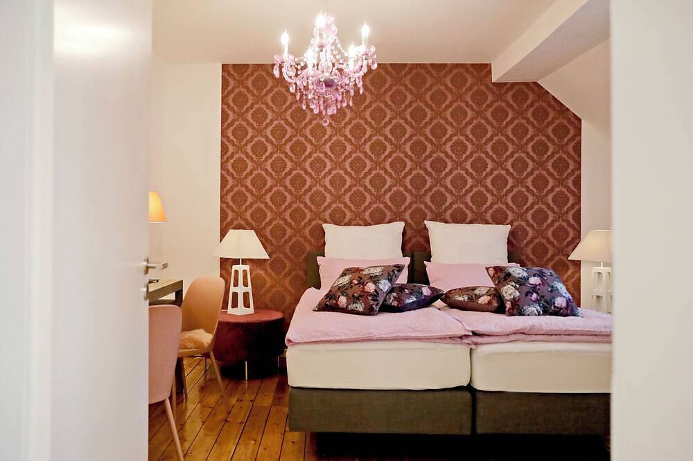 Ganze Wohnung, Palatinazeit- Berlin · Stilvolle Ferienwohnung für bis zu 4 Personen / Pfalz in Freinsheim, Pfälzer Rheinebene