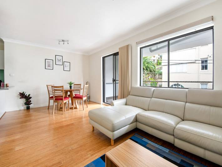 Holiday apartment for 5 people, with balcony/terrace, child-friendly in Sydney