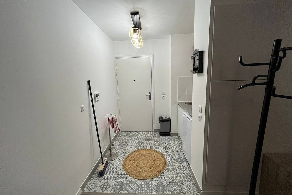 Apartamento entero, Cosy, Chic Studio 5Km From Paris (Noisy-Le-Sec) in Noisy-le-Sec, Sena-Saint Denis