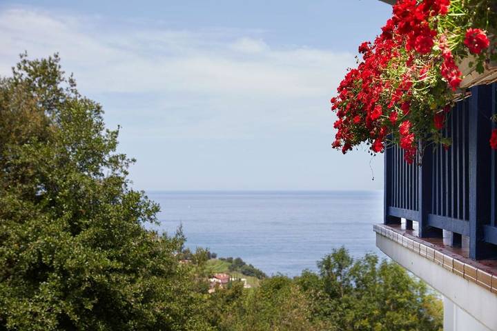 Casa rural para 12 personas, con balcón y jardín en Guetaria - 4
