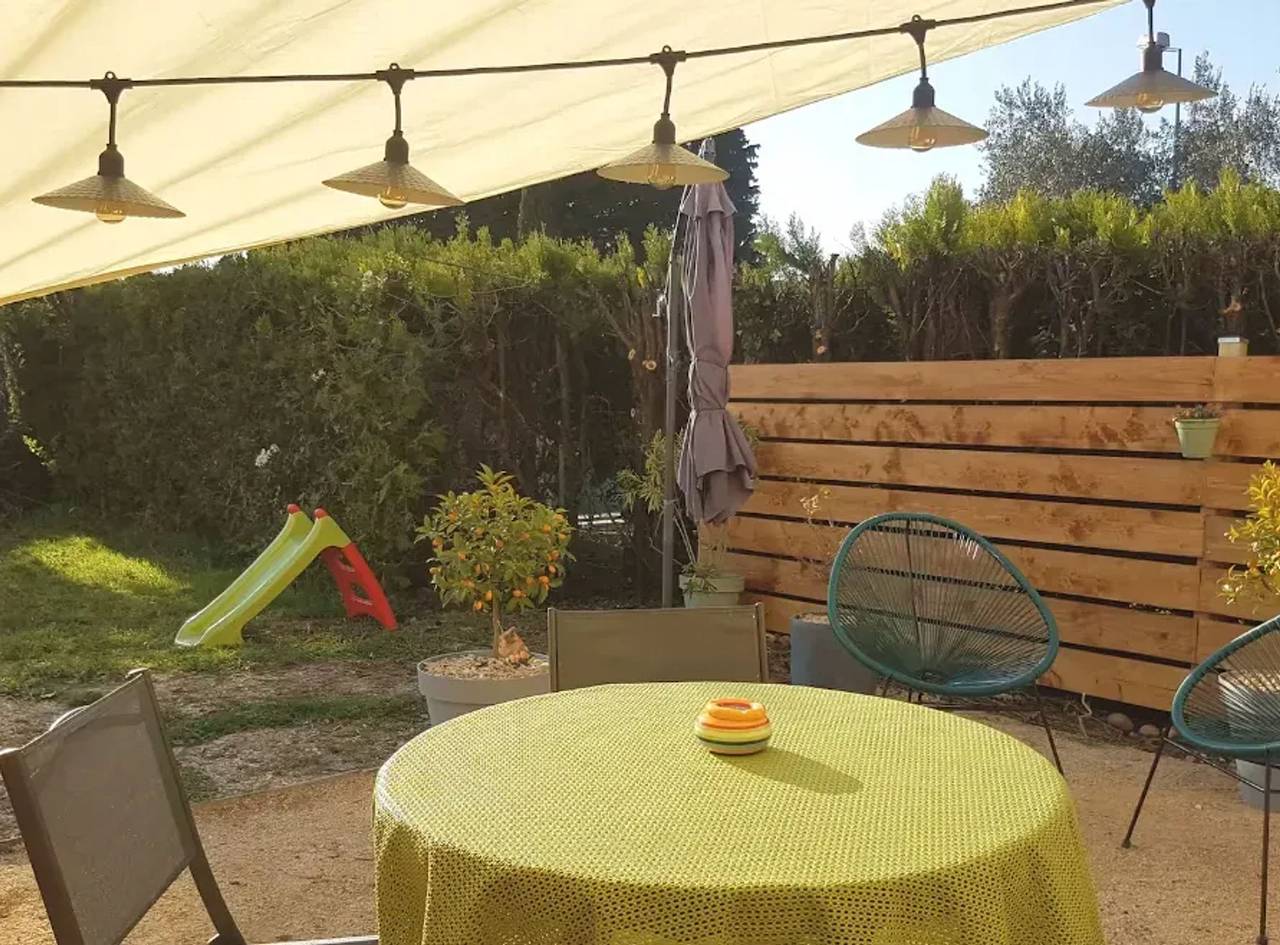 Acogedora casa con jardín en Pierrelatte, 28 m², 2 pers. in Pierrelatte, Región de Nyons