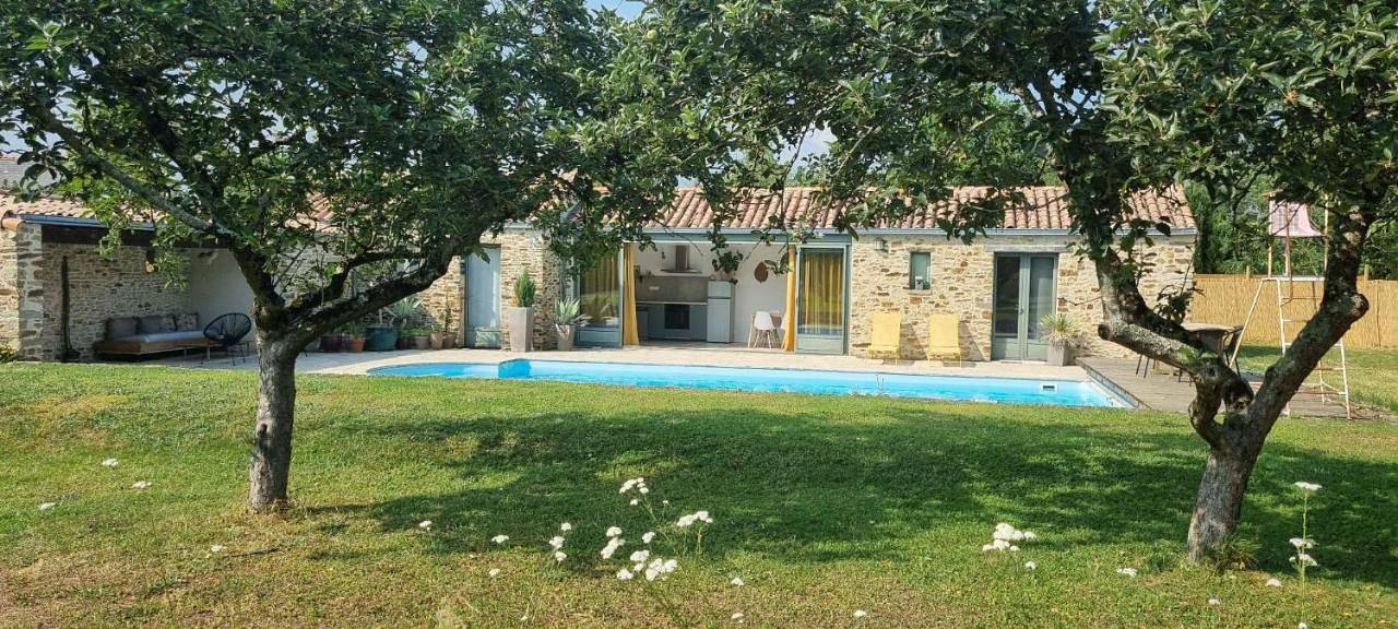 Longère avec piscine in Couëron, Région de Nantes