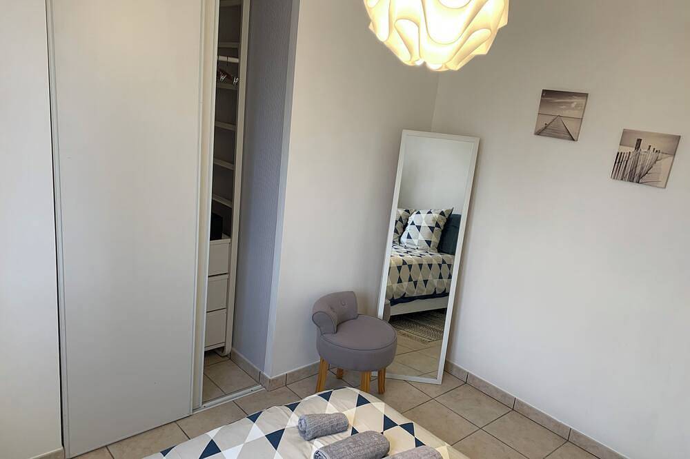 Gite 3* les Gourlines with swimming pool, veranda, garage - near Moulins and Le Pal in Avermes, Allier (desambiguación)