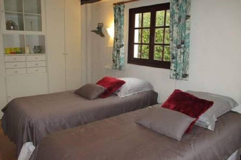Gîte \"villa L'astrée in Nans-les-Pins, Región Brignoles