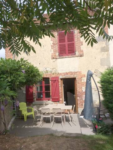Gîte pour 6 personnes, avec vue et jardin, animaux acceptés à Aubusson
