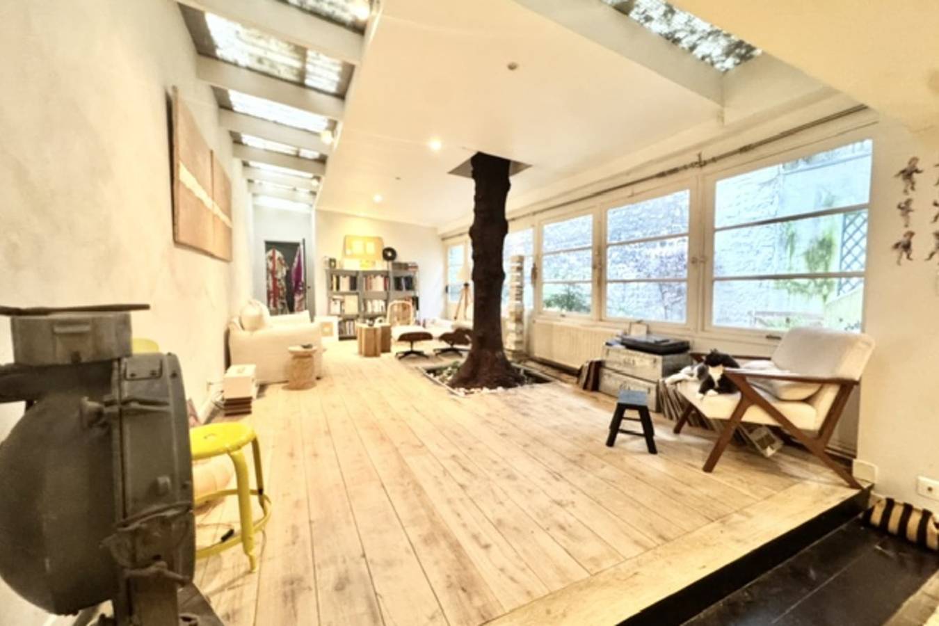 100 m² loft-style house with garden in Paris in Paris, Ile de France