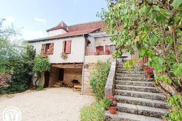 Gîte pour 8 personnes, avec jardin dans Corn