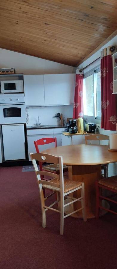 Gîte pour 4 personnes, avec vue dans Chabanon Selonnet - 2