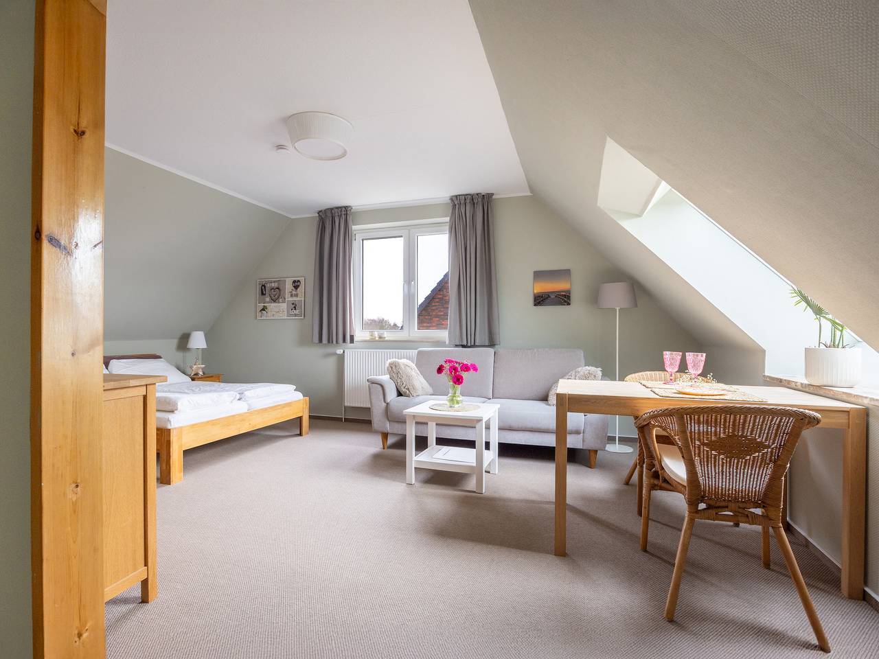 Ganze Ferienwohnung, Haus Antje - 1-Raum-Fewo Linde in Büsum, Nordseeküste