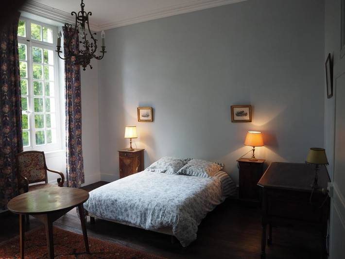 Location de vacances pour 2 personnes, avec Terrasse ainsi que Jardin et Vue à Lurcy-le-Bourg - 3