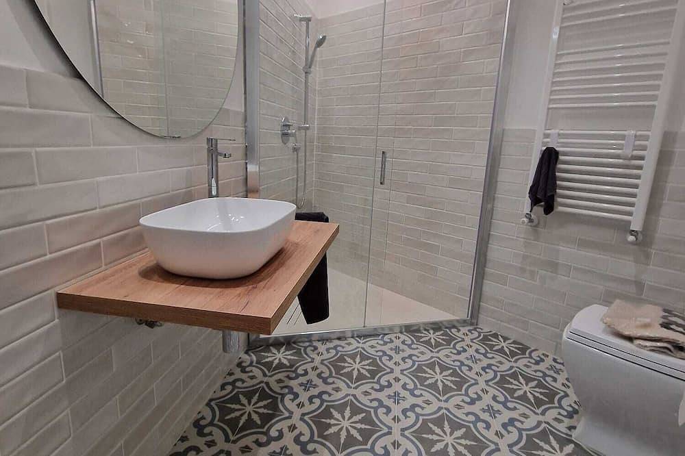 Entire apartment, Appartamento In zona centrale vicino alle famose Ville di Tivoli e locali tipici in Tivoli, Rome Province