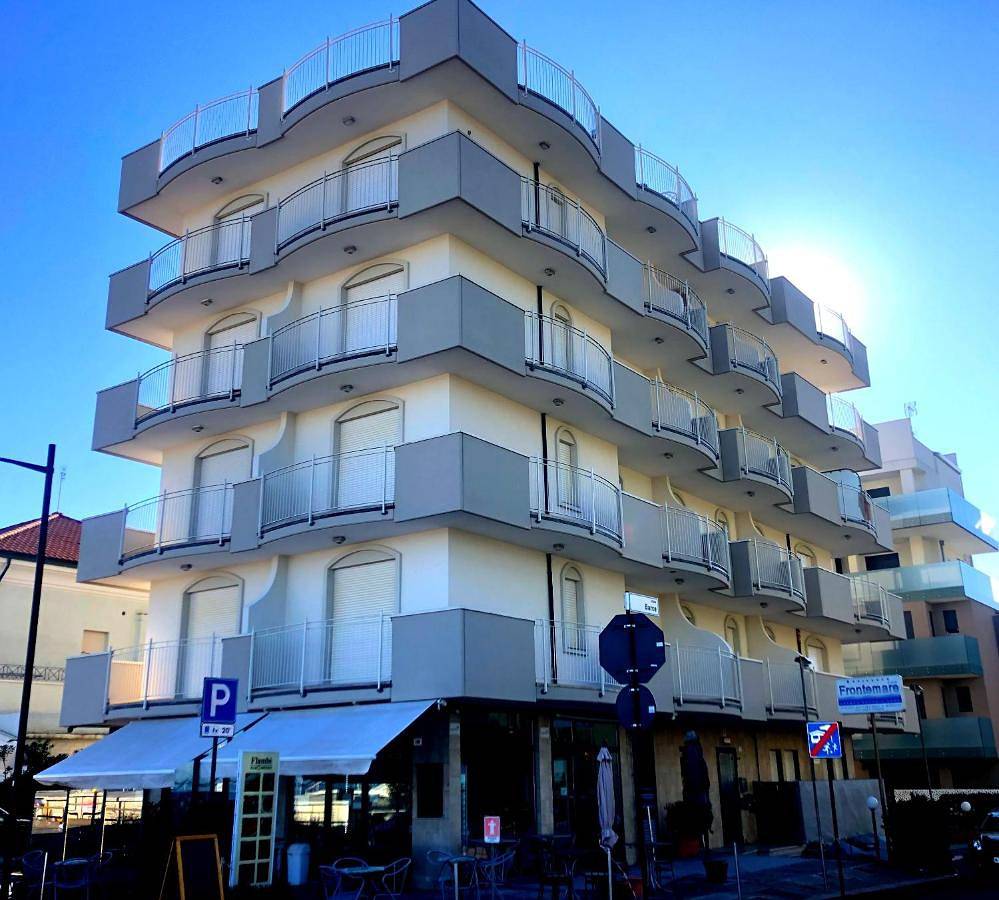 Residence Frontemare in Torre Pedrera, Provincie Rimini