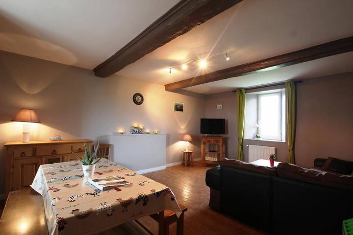 Gîte pour 8 personnes, avec jardin, animaux acceptés
