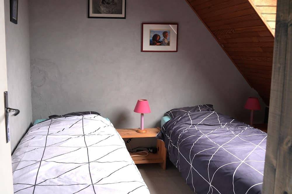 Appartement entier, Appartement avec vue sur l'océan à 8 mn à pieds de la plage in Plougonvelin, Région de Brest