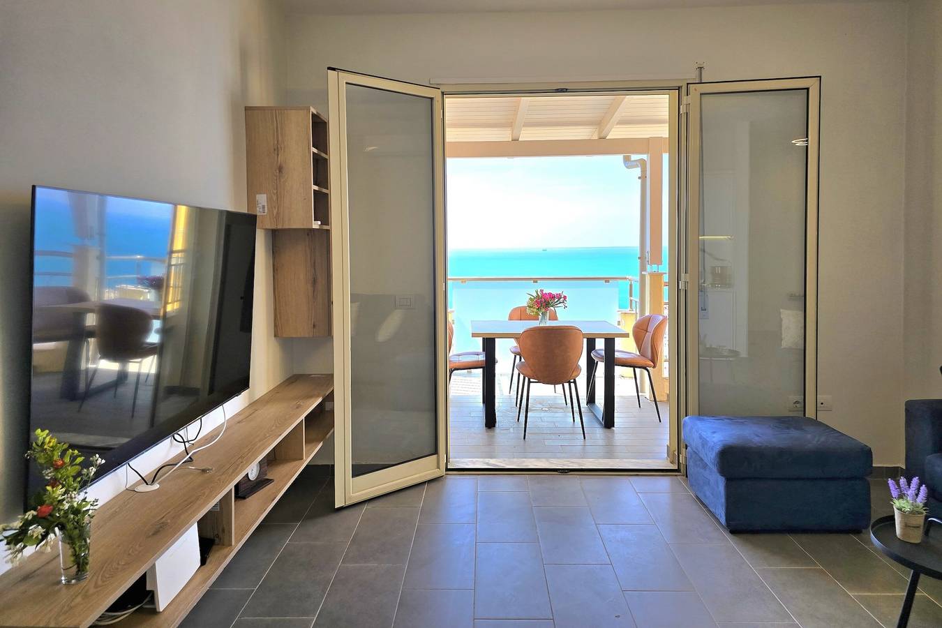 Geheel appartement, Hill Apartment with Sea View in Durres in Durrës (stad), Albanië