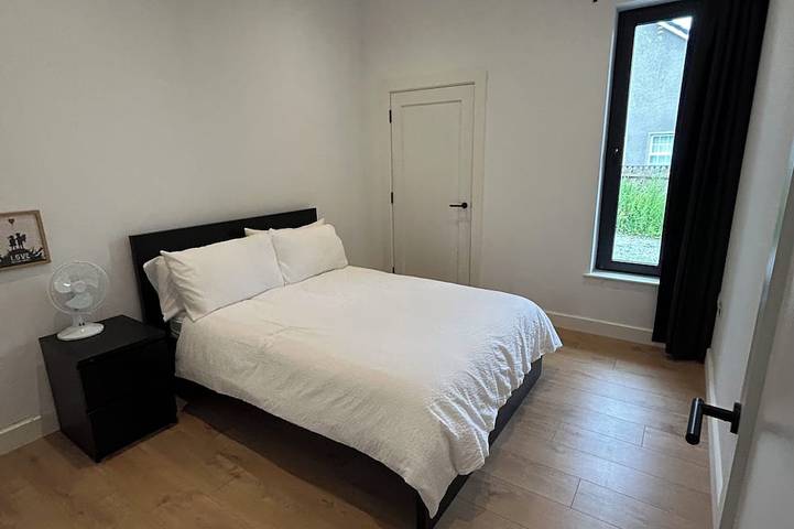 Modern Rural Ireland Retreat – Spacious & Peaceful Countryside Escape. in Lough Neagh
