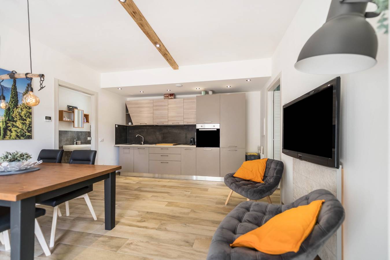 Ganze Wohnung, Ferienwohnung 'Ai Colli garden relax apartment' mit privater Terrasse, privatem Garten und Wlan in Costermano, Gardasee-Berge