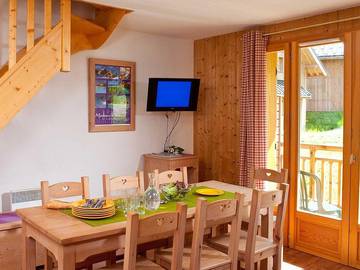 Camping für 8 Personen in Les Déserts, Bauges, Bild 4